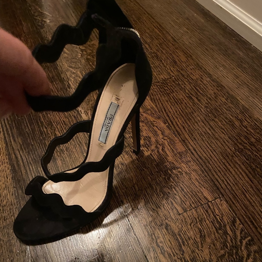 Beautiful pair of PRADA heels (velvet) zippered back